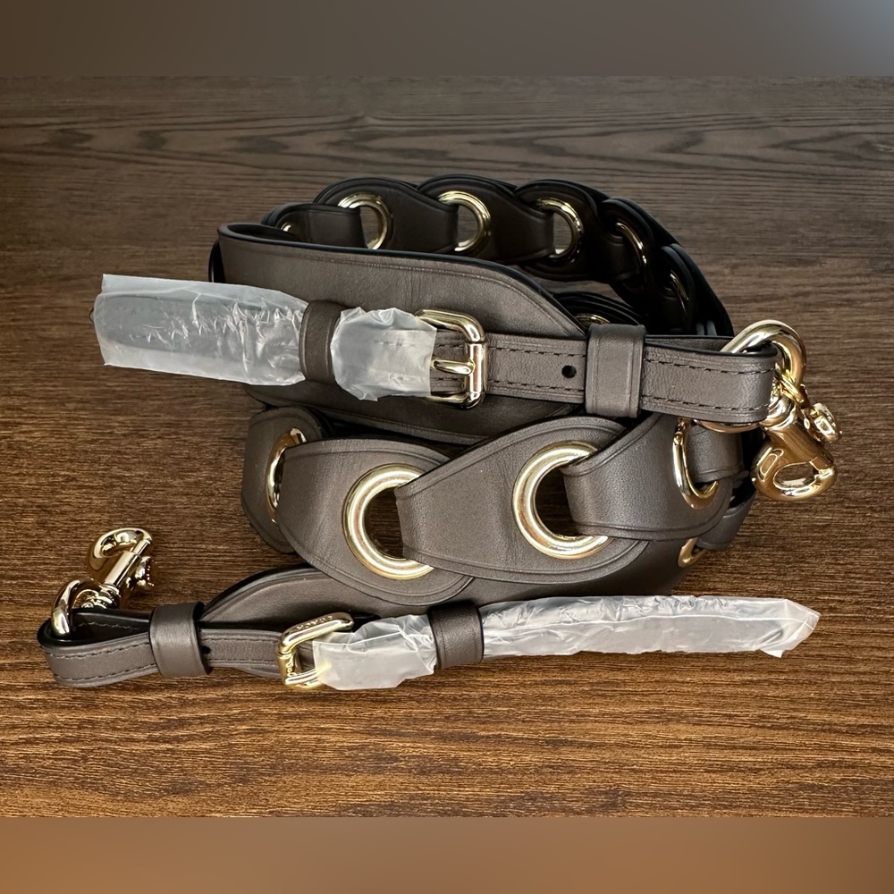 S⭕️LD‼️New Coach Linked Leather Novelty Bag Strap - Picture 2 of 4